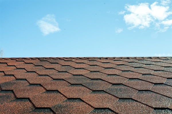 How Much Wind Can Different Roofing Materials Withstand in Minnesota Storms?